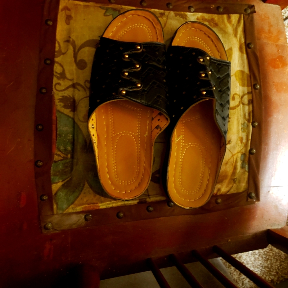 Like new sandals